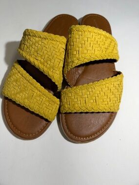 Universal Thread Kids Yellow Woven Double-Strap Slide Sandals